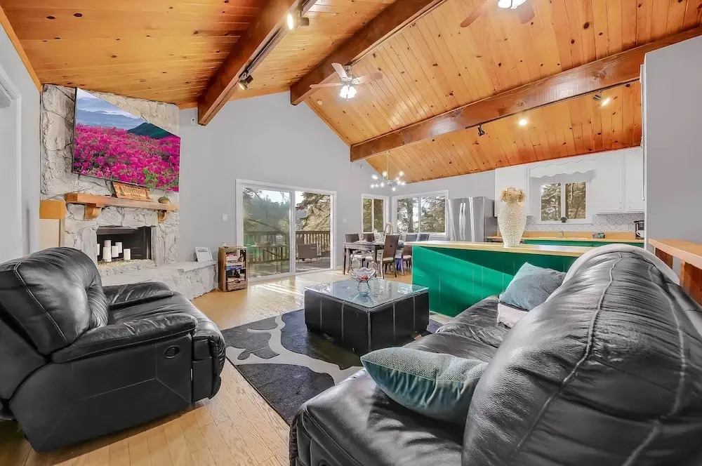Tree-Lined Lake Arrowhead Cabin ~ 1 Mi to Village