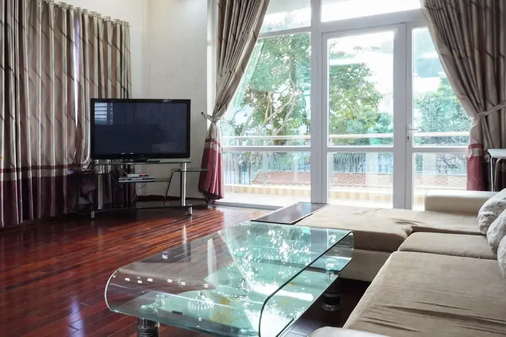 F5 Villa