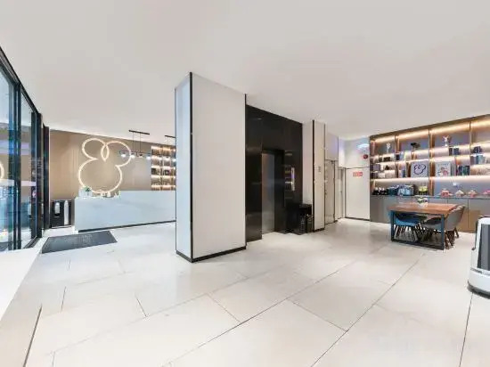 Local Hotels (Guangzhou Jiangnanxi Changgang Road Metro Station)