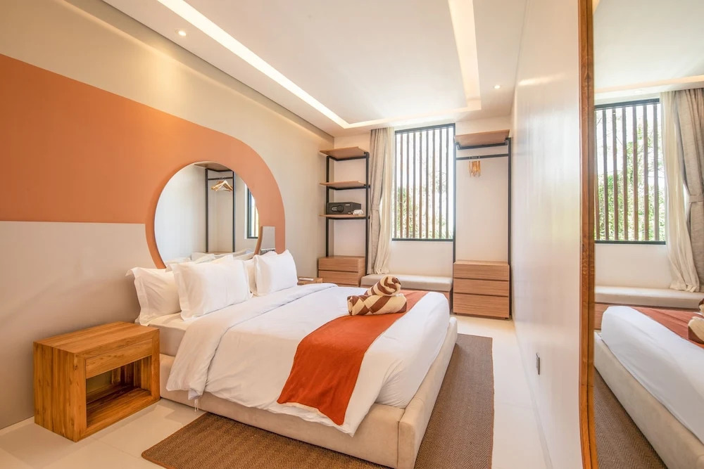 Opulent 6 BR in Canggu, 300m to Café Del mar