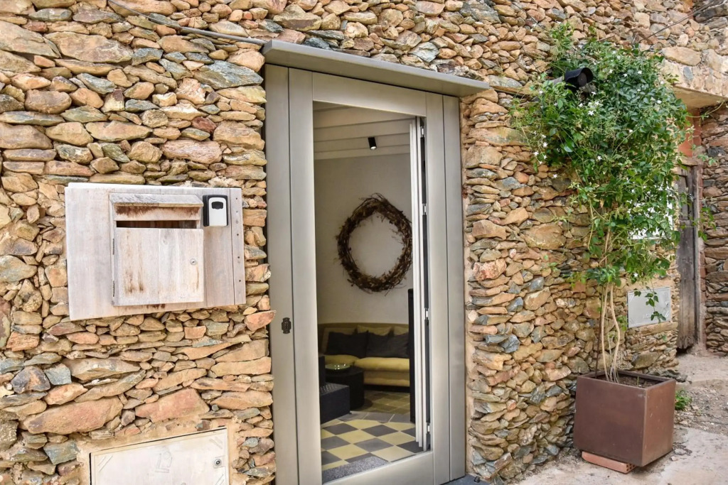 Casa de Piedras by SIERRA VIVA desing