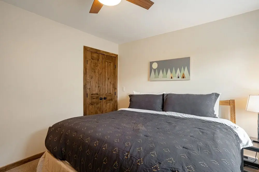 Winterset 3 3 Bedroom Condo by RedAwning