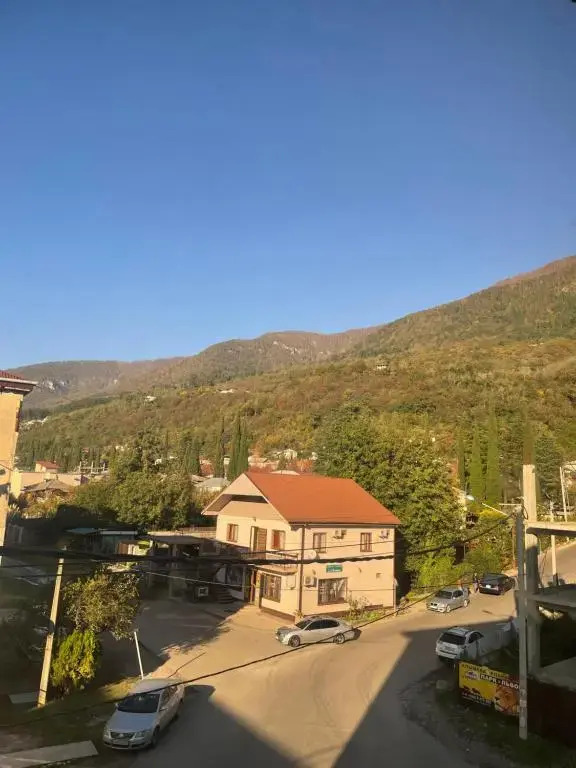 2h kom kV v Gagra