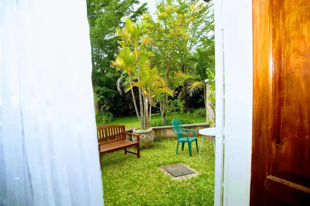 Lush Gardens Apartment 1