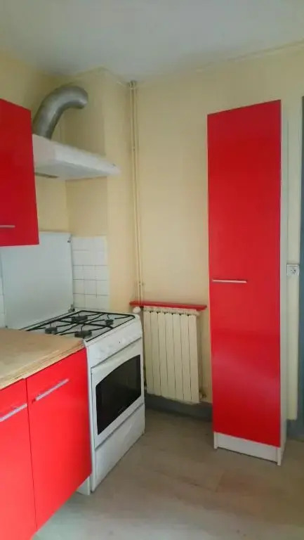 gîte 4 pièces,6 couchages,centre ville Sancoins wifi gratuite,lave linge, lave vaisselle