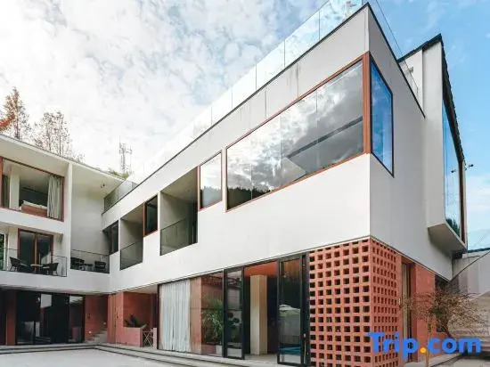 Anji Haozhuxi River Banshan Private Tang Starry Sky Holiday Home