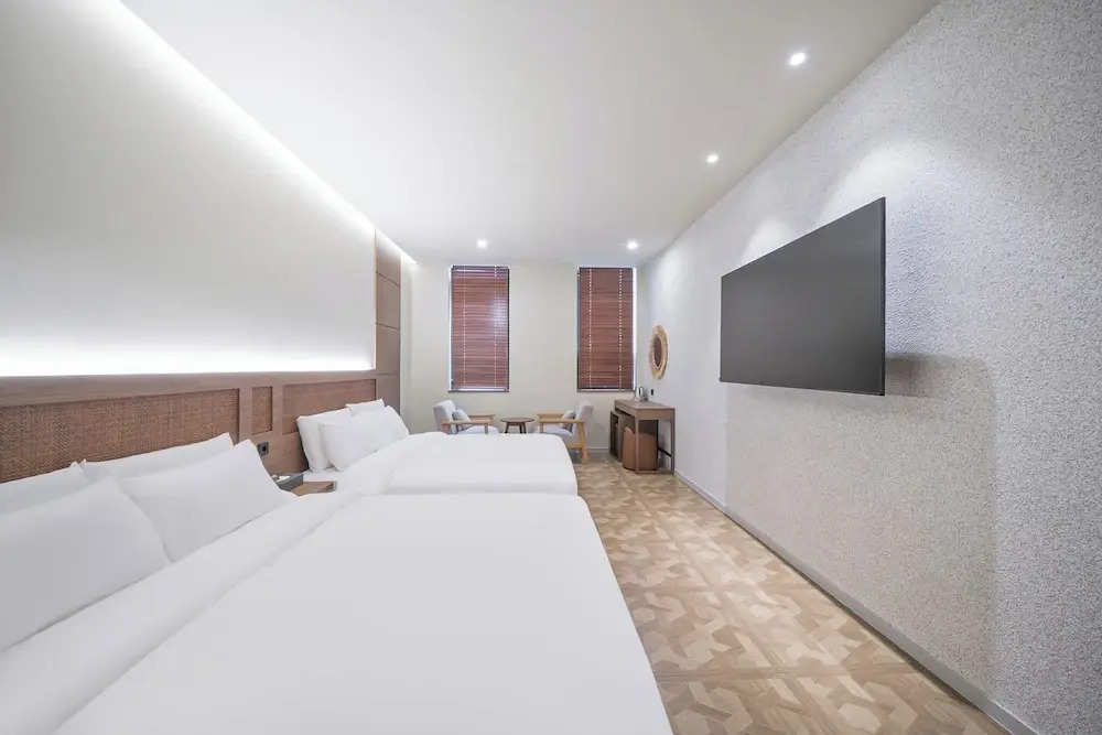 Giant Hotel