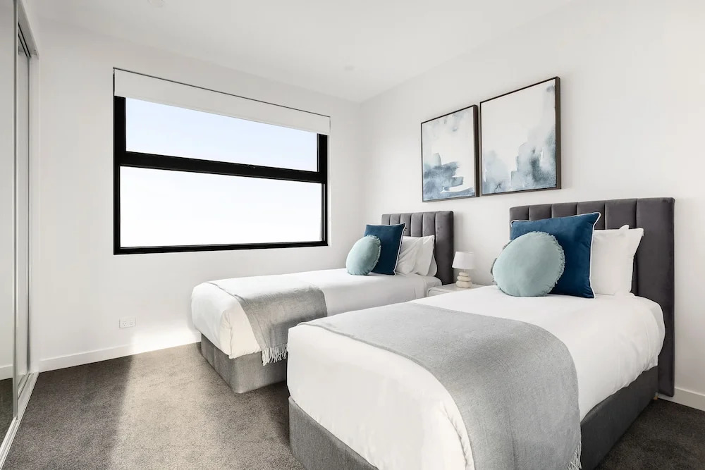 Docker Street Apartments by Urban Rest