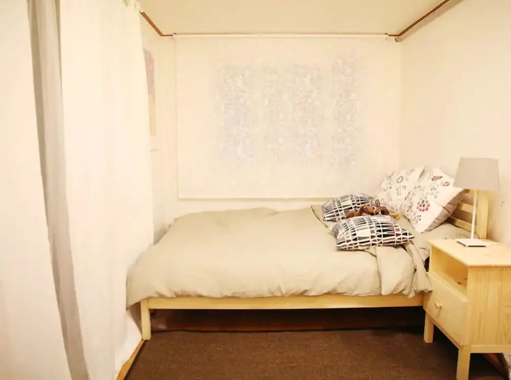 1sec from Hongdae SUB, Reliable room, wifi&Netflix