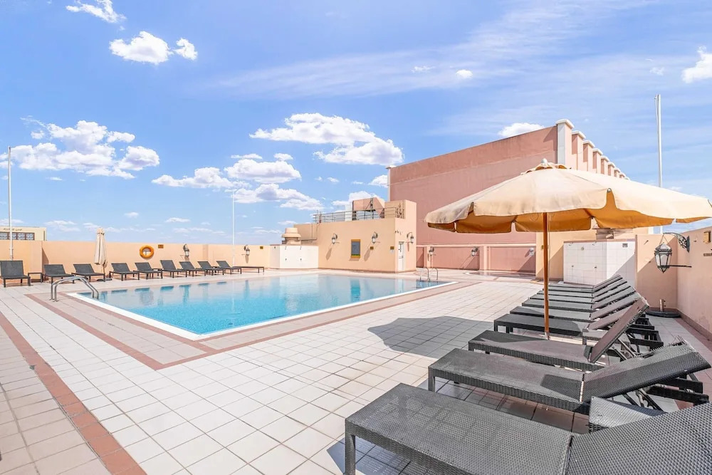 LUX Holiday Home - IBN Residence 1