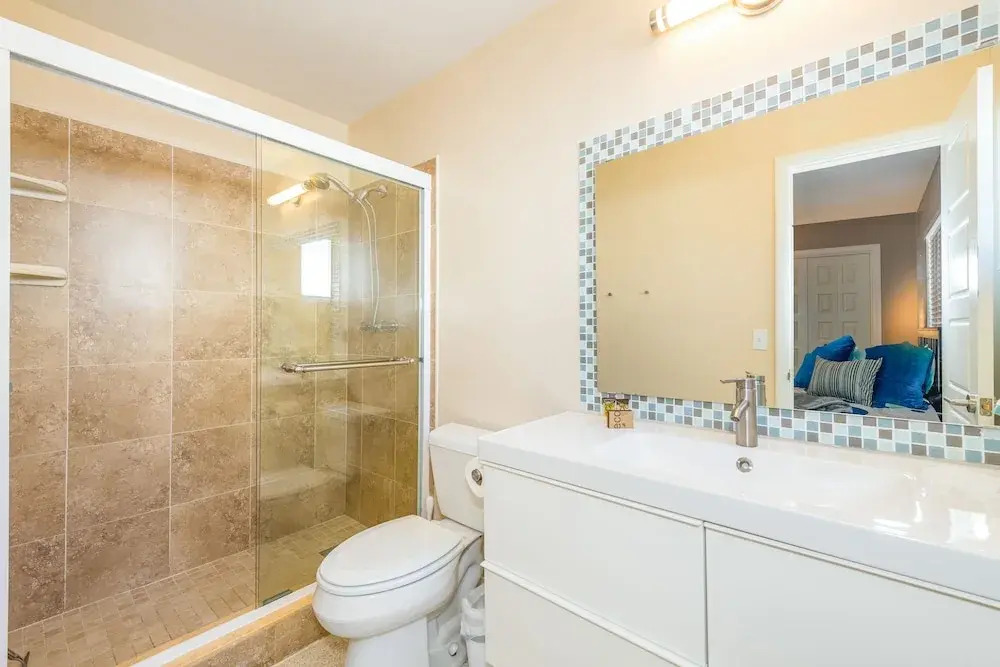 3658 NW 18th Ave Home 2 Bedrooms 2 Bathrooms Home