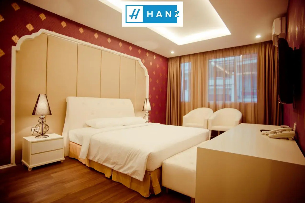 HANZ Friday Royal Su Van Hanh