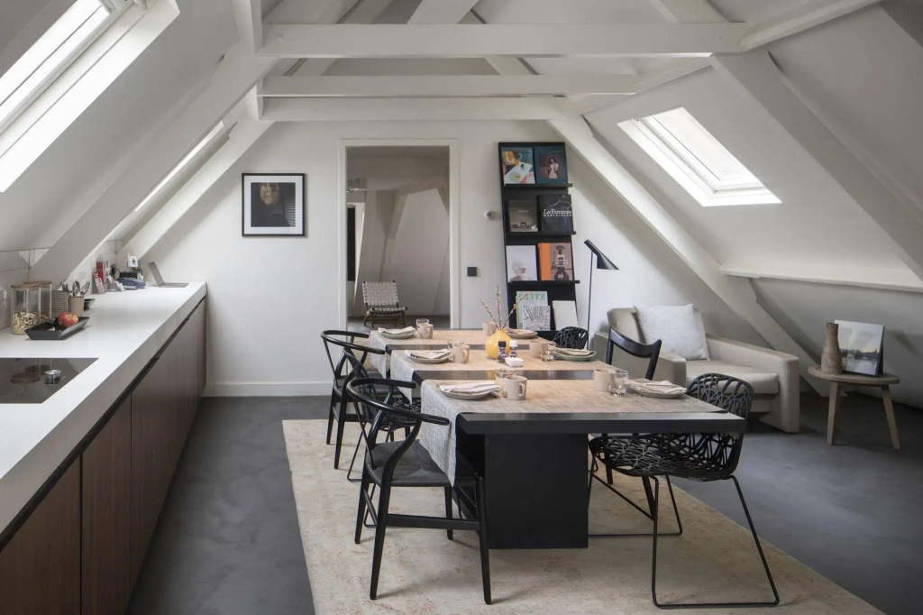 COMMUNE suites