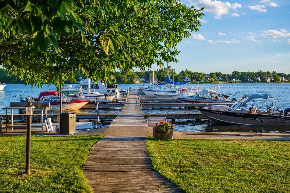 Snug Harbor Inn