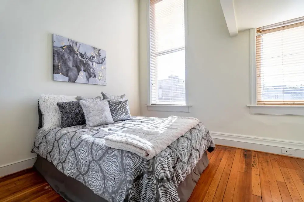 Broadstreet Condos by Barsala