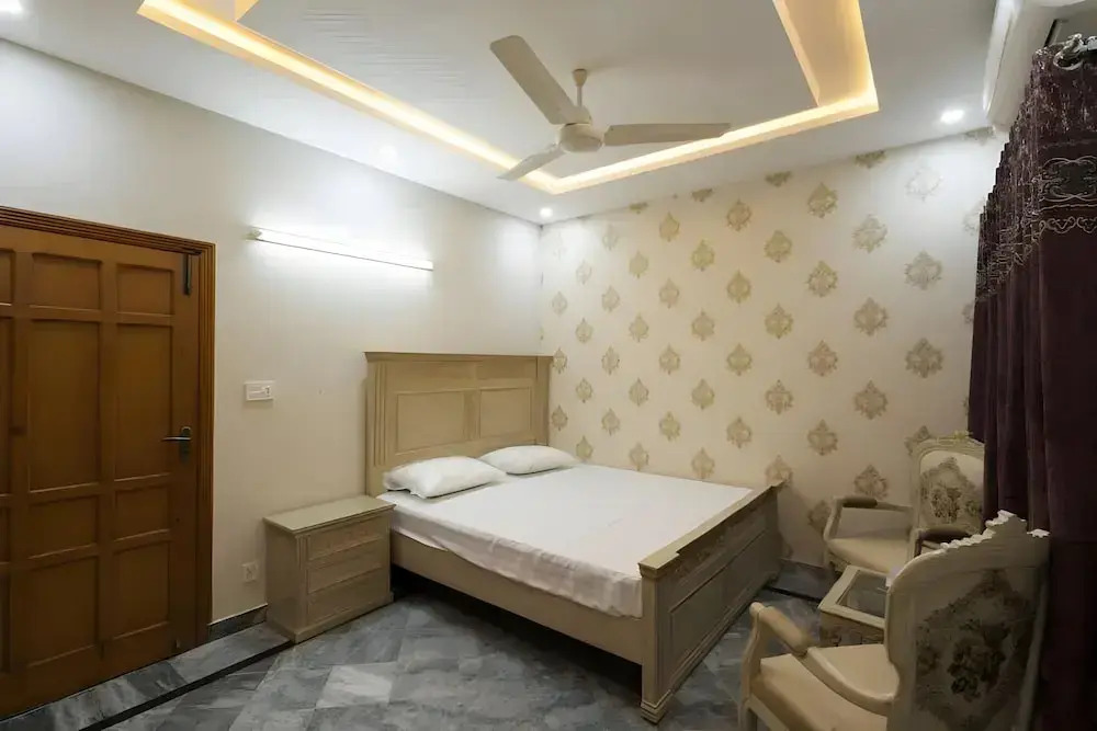 Midways Guest House and Hotels