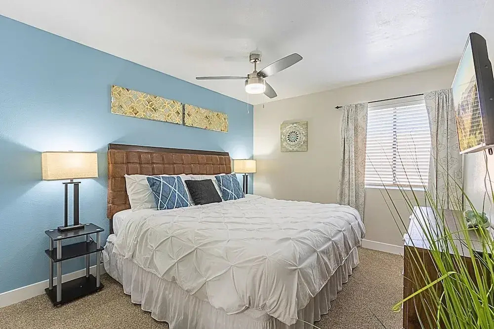 Bliss at Mezzo Pad -Walk to Dine and Shop and Golf-C254