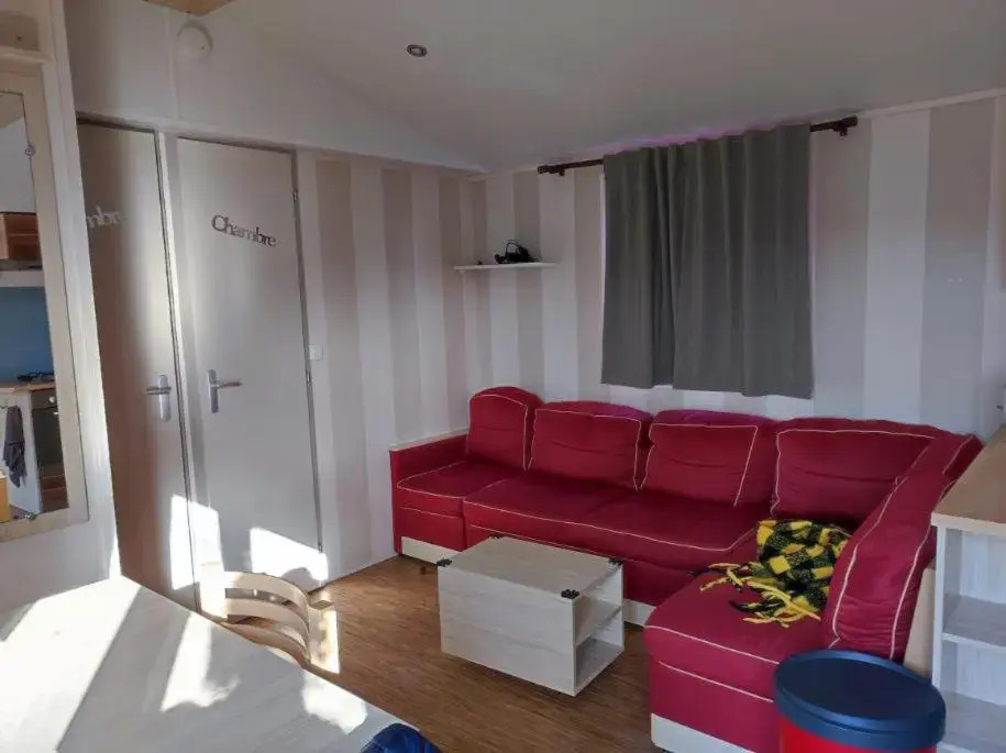 KERLANN 4 ETOILES MOBIL HOME 3 CHS 1 SDB Pont aven