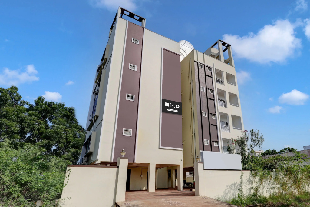 OYO Hotel O Ramaraopet Near Kakinada Beach