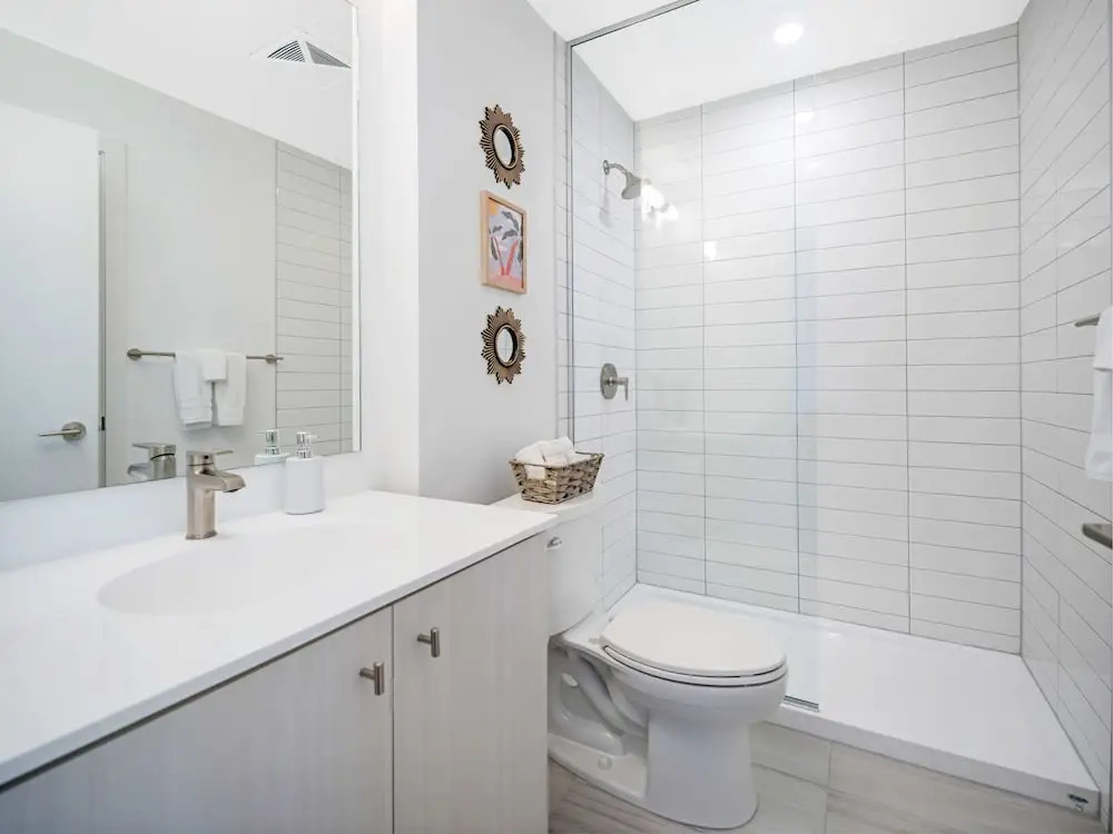 Modern High-rise 24th Floor Condo w Private Patio