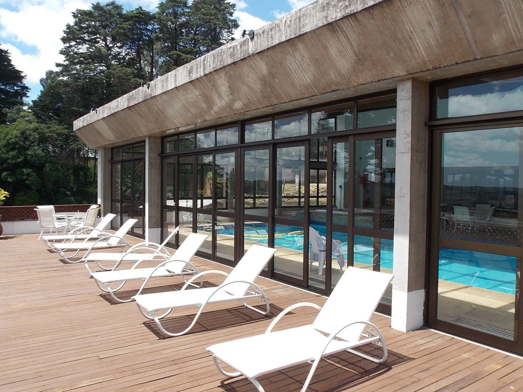 Apart-hotel em Gramado, padrão 4 estrelas, no centro