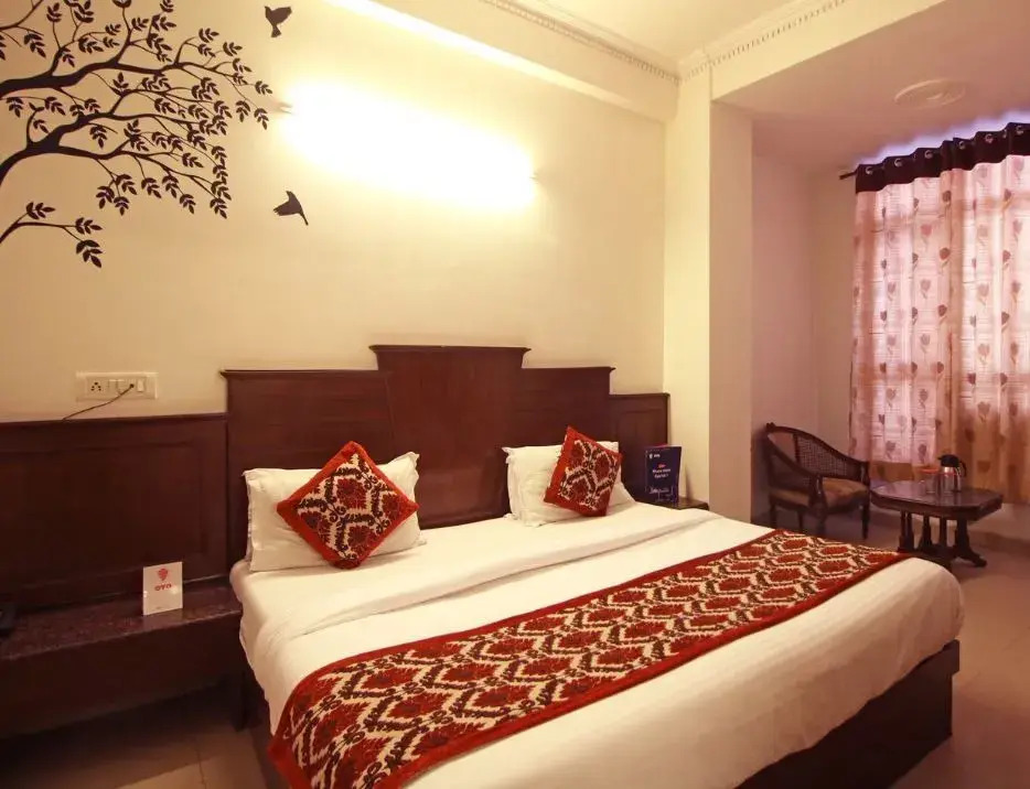 Hindustan By Backpackers Heaven - Travellers Choice Award 2023-24-25-26 Best of Best Winning Hotel with Complimentary Airport Pick up