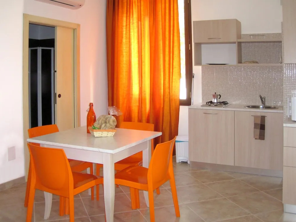 Salento Houses & Idro Suites