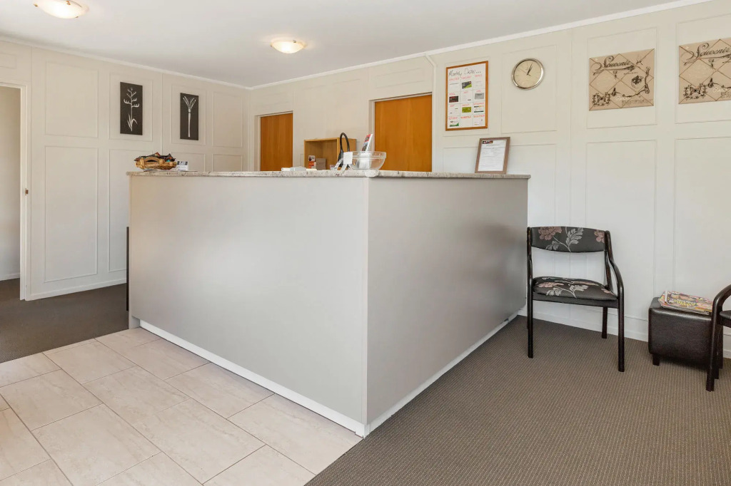 Kingswood Manor Motel
