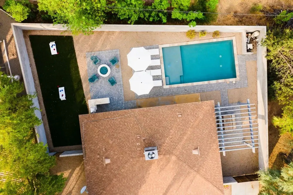 Cobalt - Modern Getaway w Pool - Close To Old Town