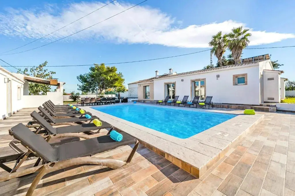 3002 Casa Tosca