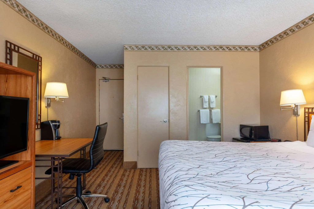 Travelodge by Wyndham Seattle By The Space Needle