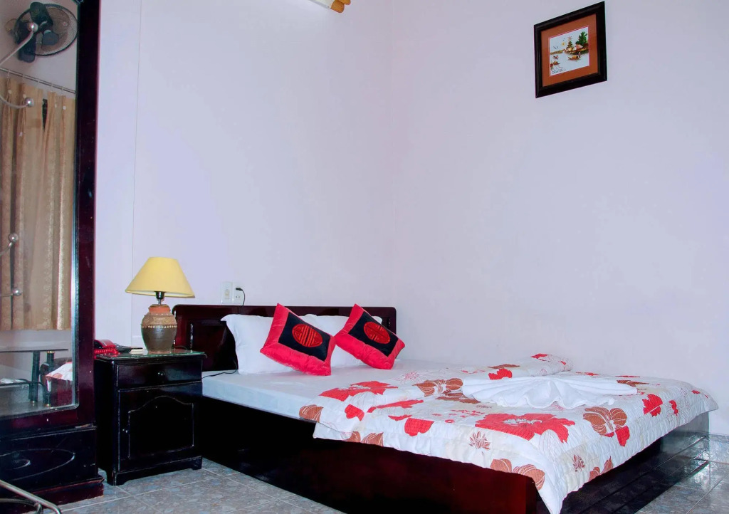 Hoang Ha Hotel