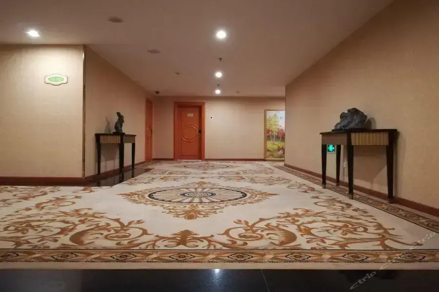 Hot Spring Leisure City International Hotel