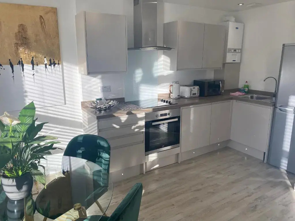 Wyndham Crescent - Stylish Flat in Popular Pontcanna