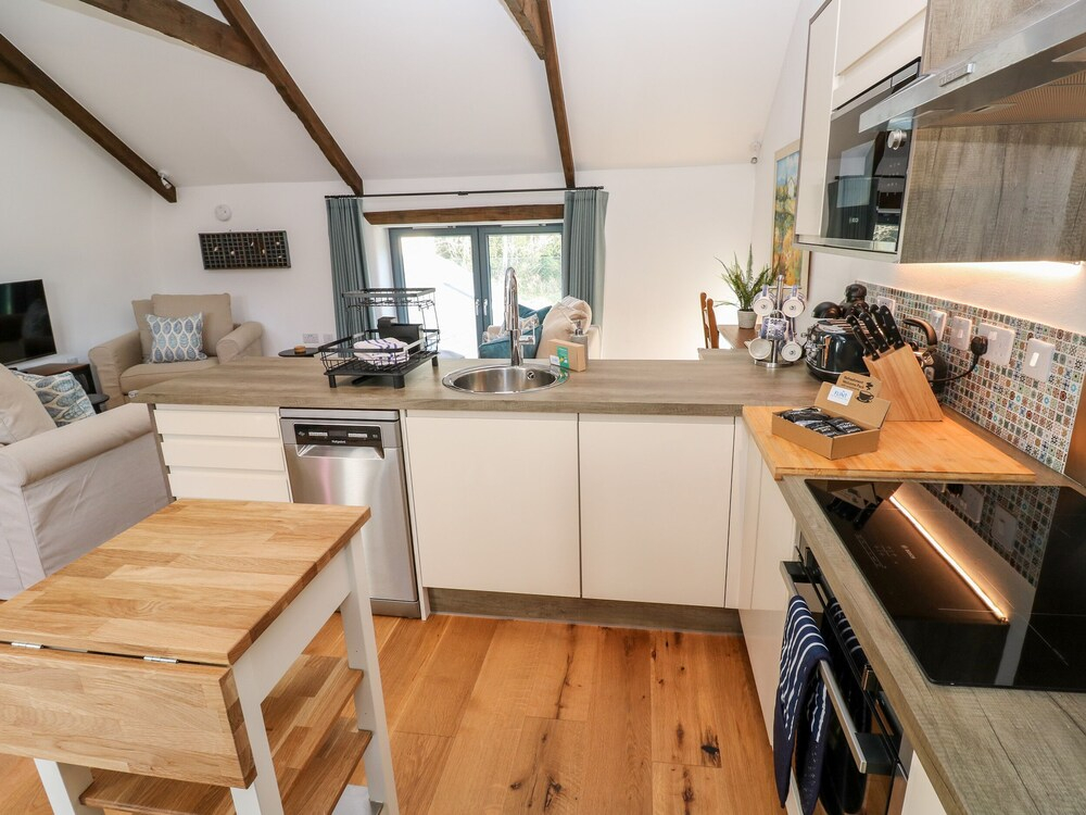 Carines Barns - Pol