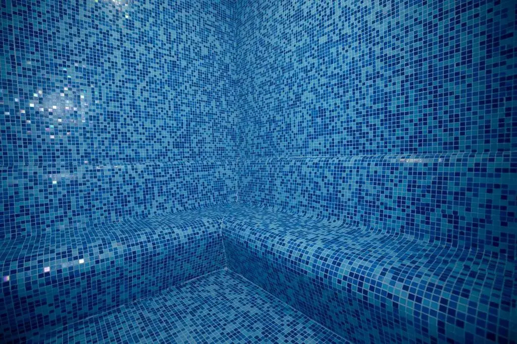 Waves Hotel