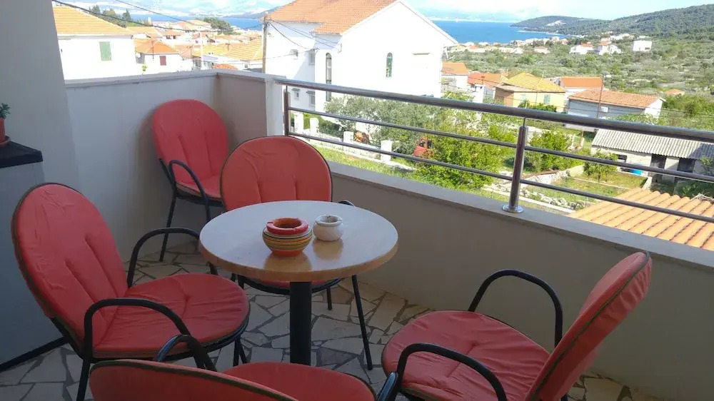Apartment With 3 Bedrooms in Slatine, With Wonderful sea View, Furnish
