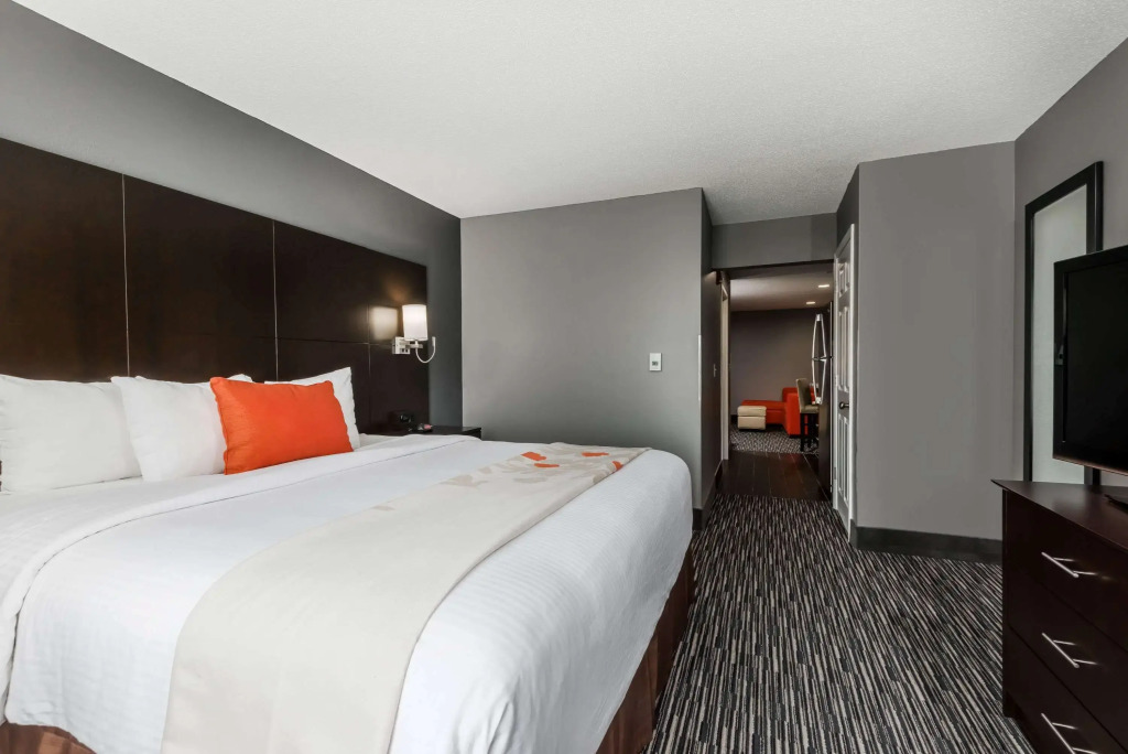 Hawthorn Extended Stay by Wyndham Columbus West