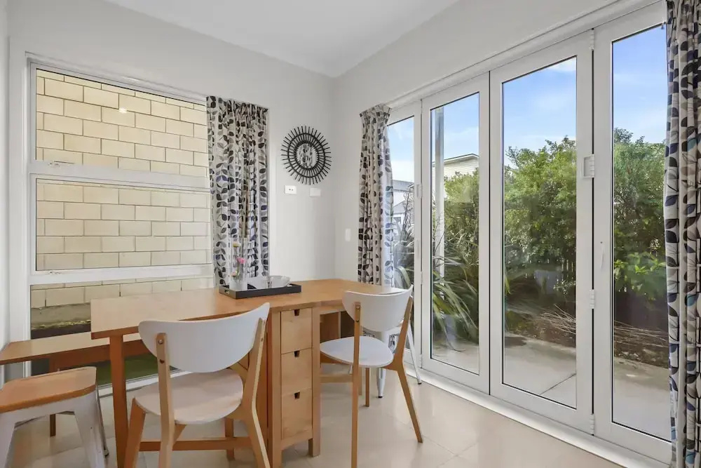 Modern 3BR Family House - Yard & Big TV