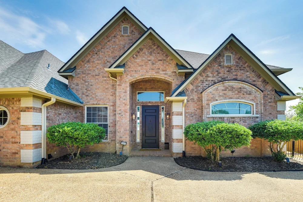 Poolside Fun! Private Lakefront Little Elm Escape