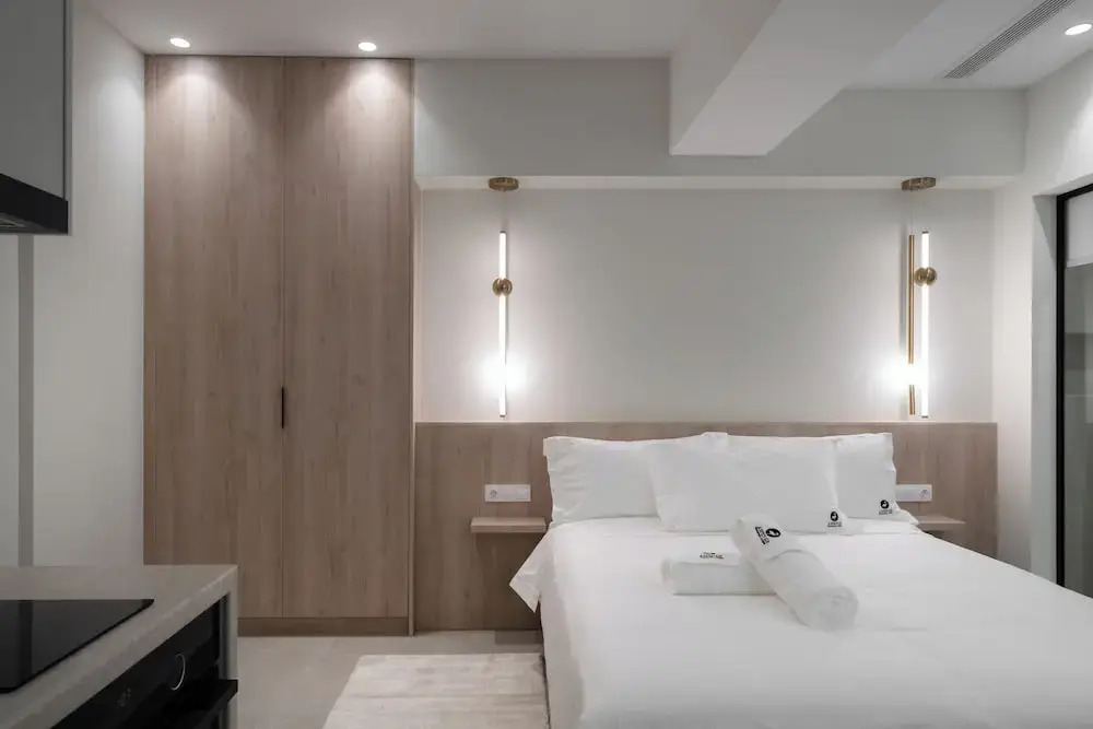 MONK Monastiraki Suites