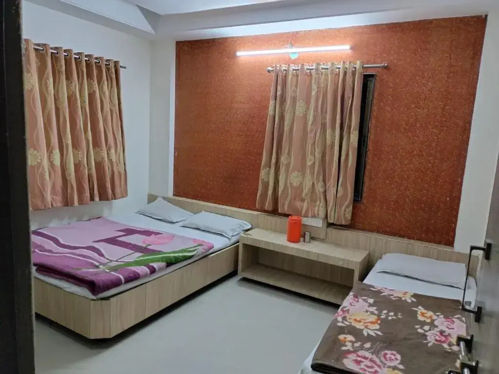 Hotel sai dhyan