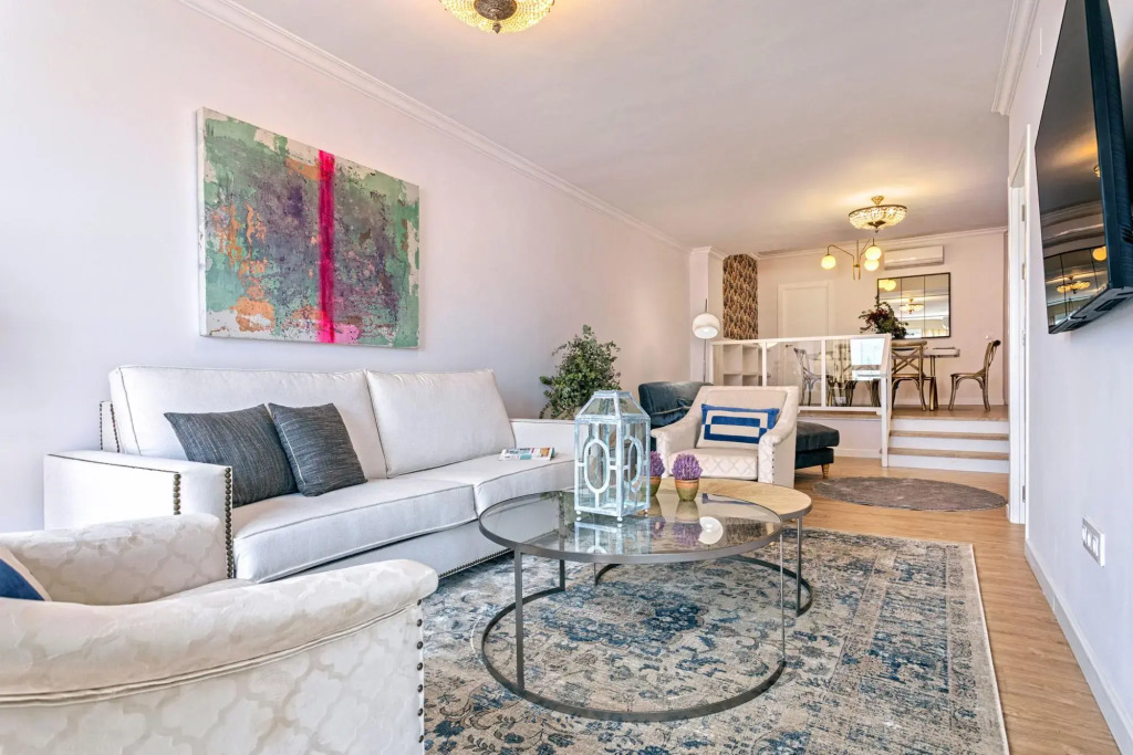 Stunning Apartment With City Views. San Pablo