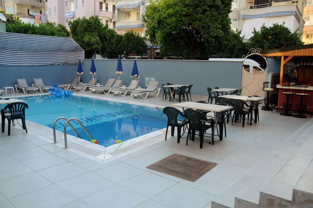 Kadeer Hotel