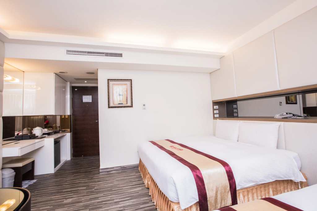 Harmonious Hotel