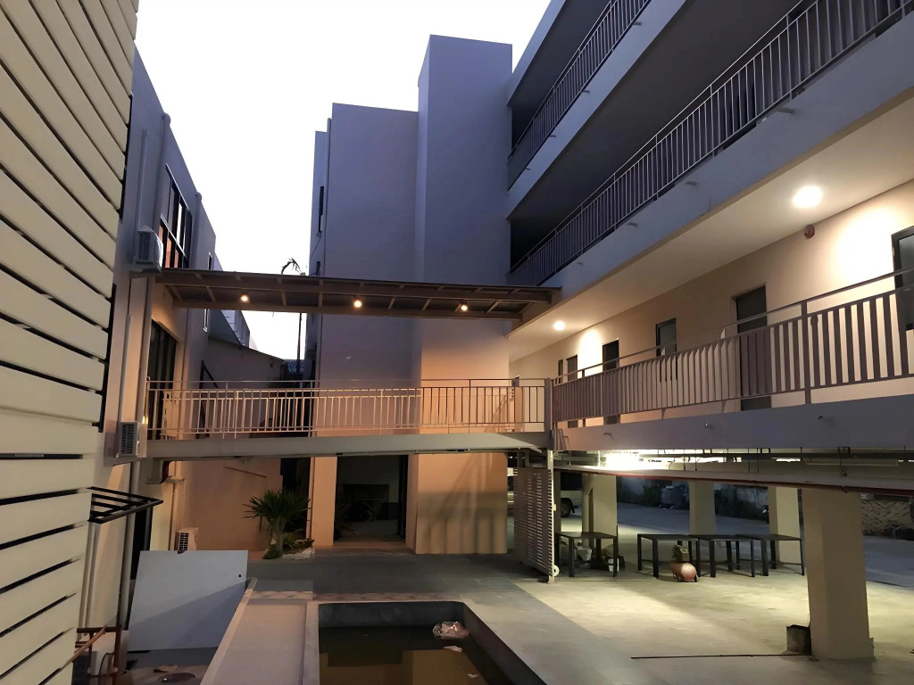 Oyo 260 Sattahip 9 Boutique Hotel
