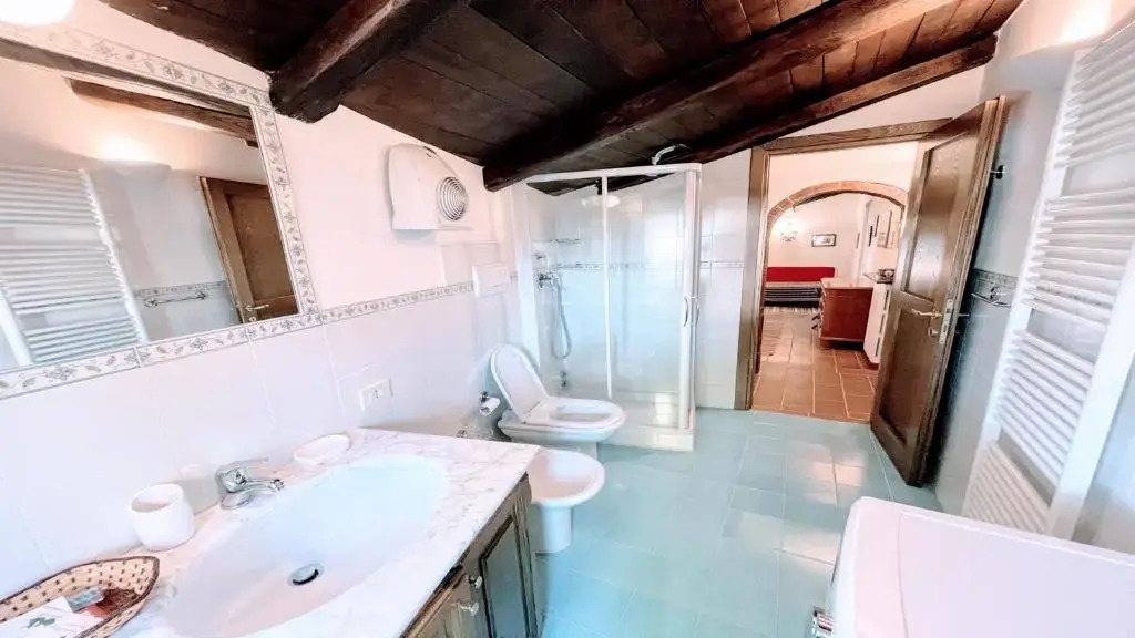 Spoleto Splashwhole Private Villagesleeps 30 With Football Pitch and Play Area