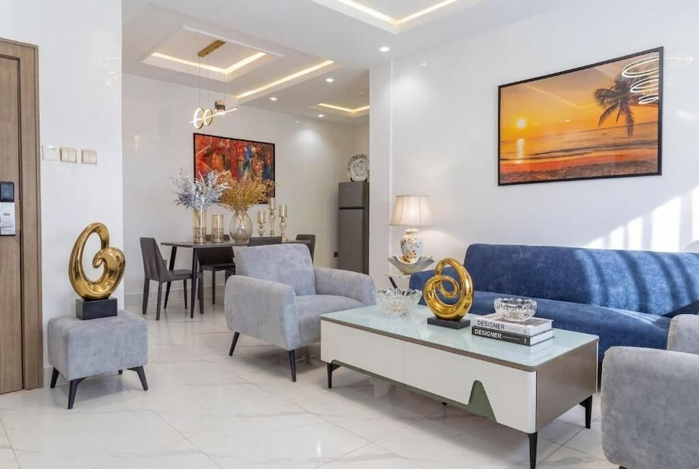 Foyin Hotel And Apartment