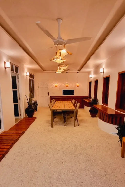 Vaagali Inn