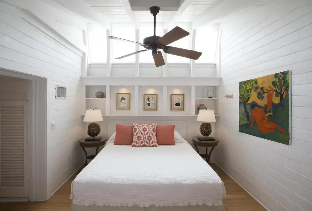 Simonton Court Historic Inn & Cottages